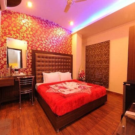 Hotel Pearl Inn & Suites Амритсар Екстериор снимка
