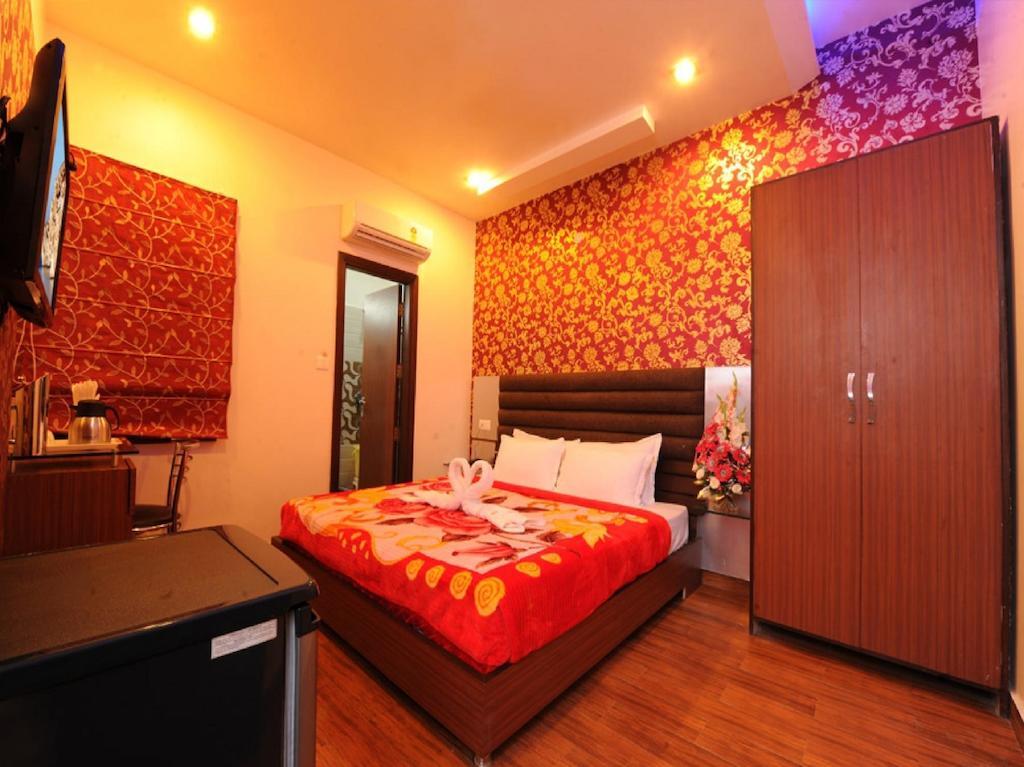 Hotel Pearl Inn & Suites Амритсар Екстериор снимка